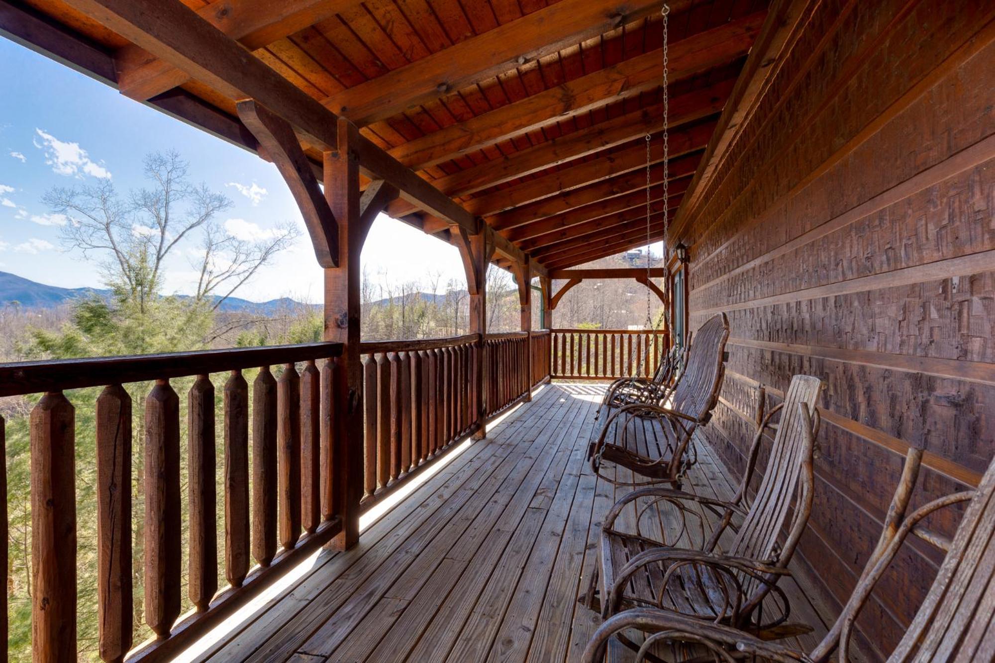 The Great Escape Ii, 5 Bedrooms, Sleeps 17, Game Room, Pool Access, Theater Gatlinburg Dış mekan fotoğraf