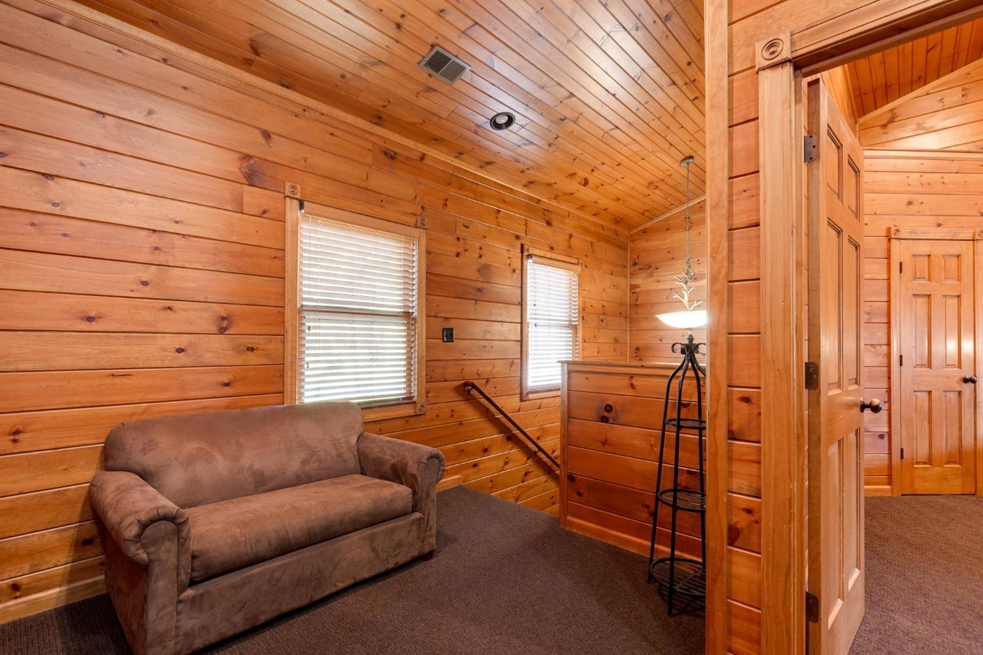 The Great Escape Ii, 5 Bedrooms, Sleeps 17, Game Room, Pool Access, Theater Gatlinburg Dış mekan fotoğraf