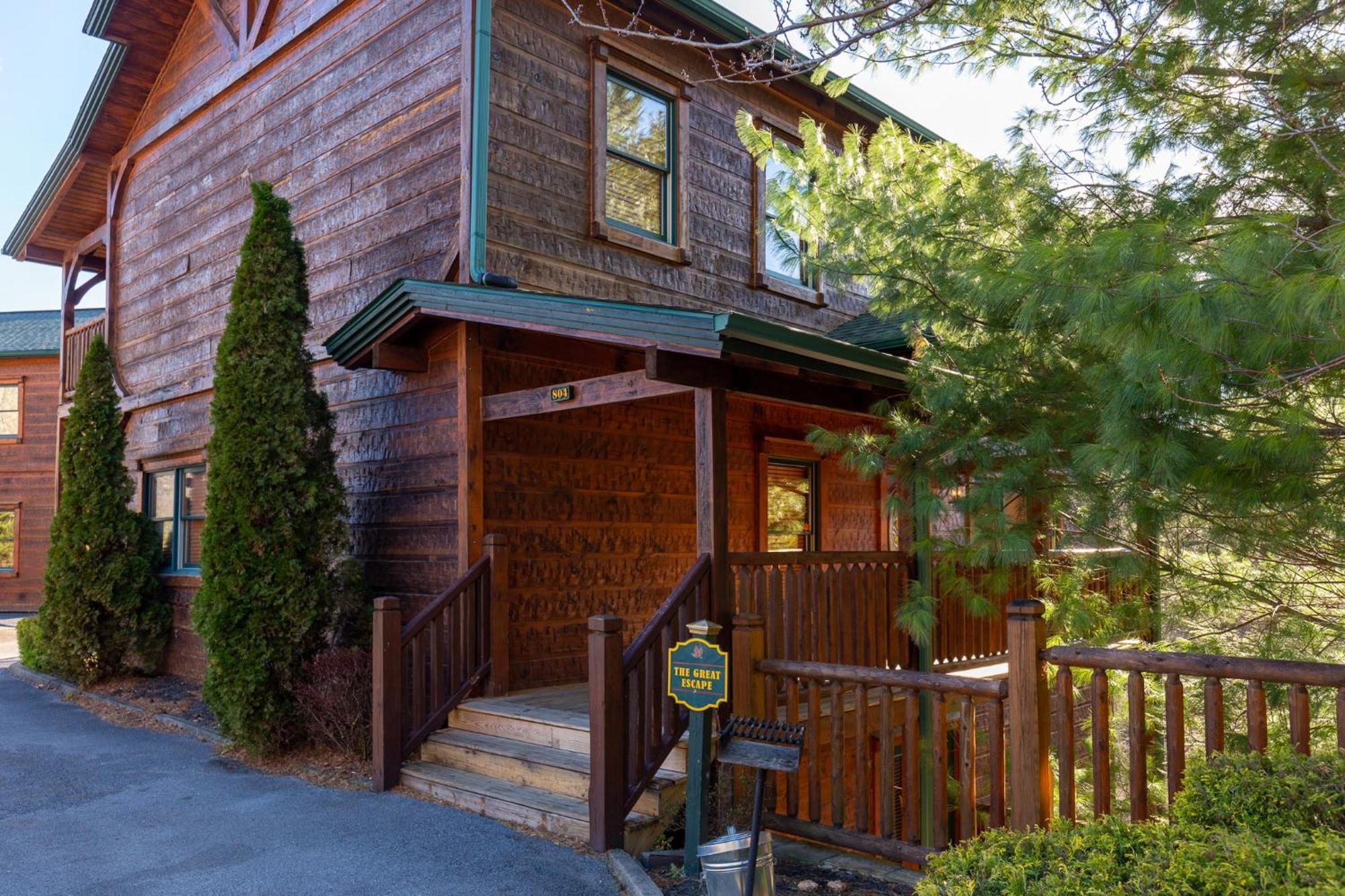 The Great Escape Ii, 5 Bedrooms, Sleeps 17, Game Room, Pool Access, Theater Gatlinburg Dış mekan fotoğraf