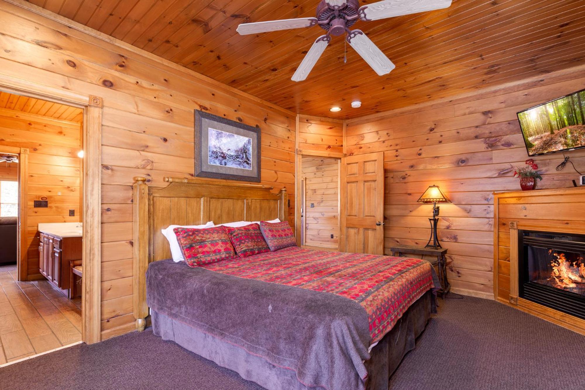 The Great Escape Ii, 5 Bedrooms, Sleeps 17, Game Room, Pool Access, Theater Gatlinburg Dış mekan fotoğraf