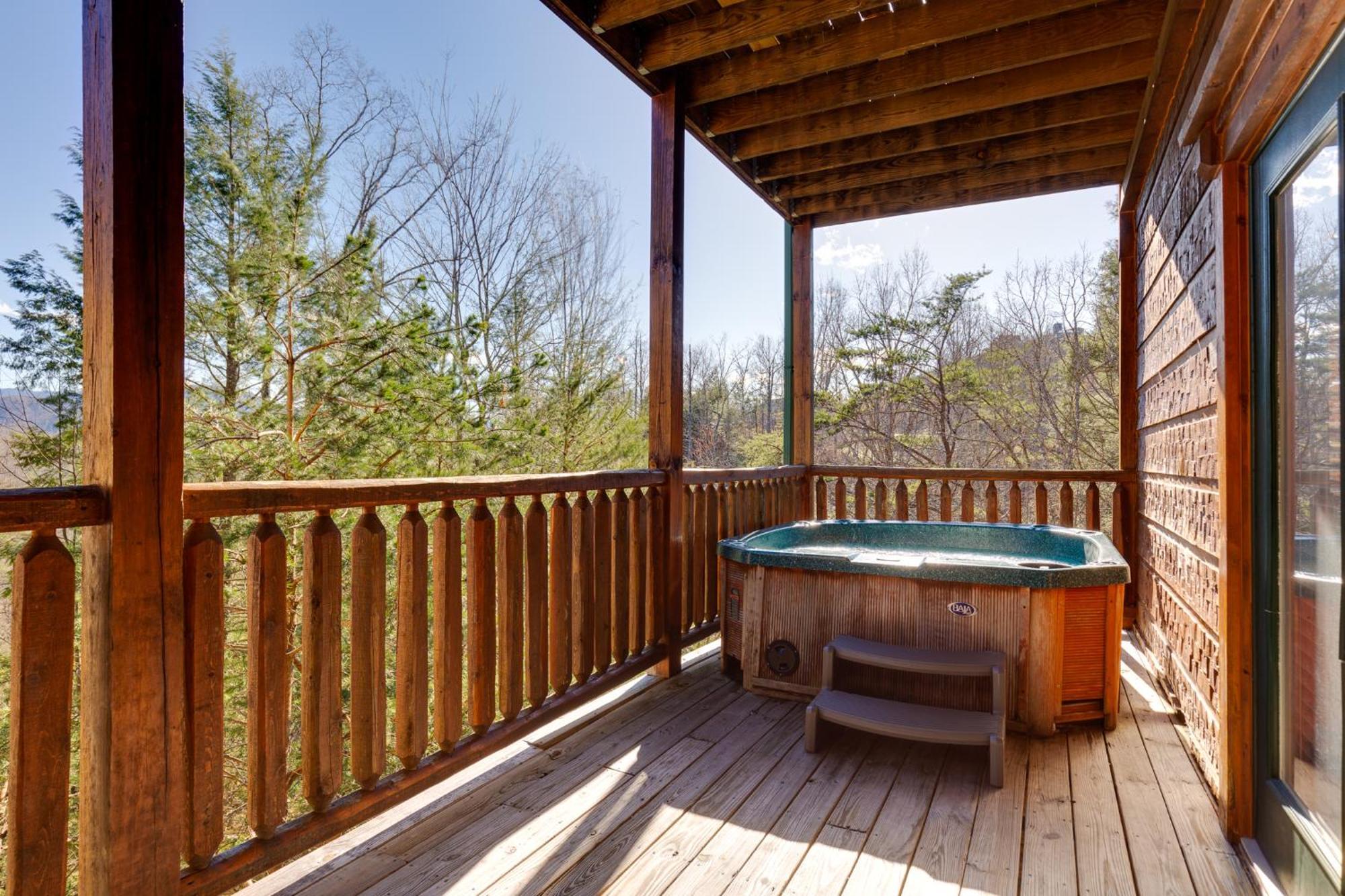 The Great Escape Ii, 5 Bedrooms, Sleeps 17, Game Room, Pool Access, Theater Gatlinburg Dış mekan fotoğraf