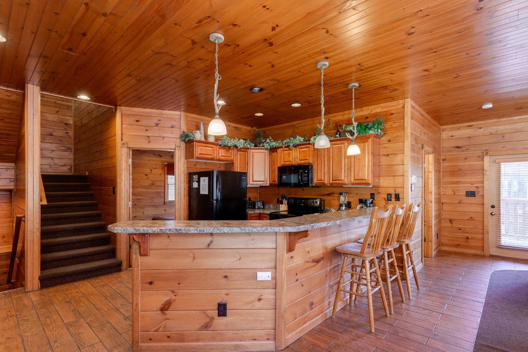 The Great Escape Ii, 5 Bedrooms, Sleeps 17, Game Room, Pool Access, Theater Gatlinburg Dış mekan fotoğraf